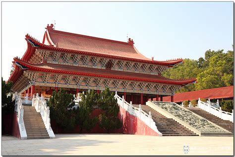 旗山孔廟|高雄旗山區景點。旗山孔子廟。歷史悠久的鼓山公園坡。